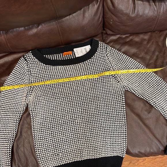 Black and White Pullover Sweater - Picture 9 of 11